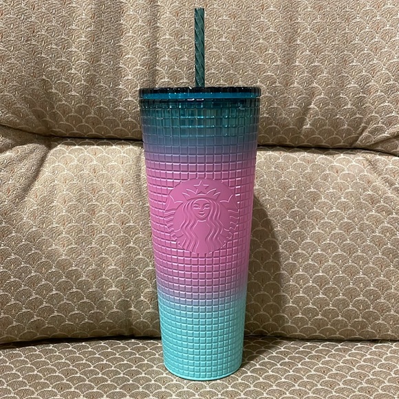 Starbucks Other - NWT Starbucks Valentines Gradient tumbler